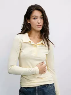 Базова футболка з комірцем-поло ніжно-жовтого кольору р. S Базова футболка з комірцем-поло ніжно-жовтого кольору р. S