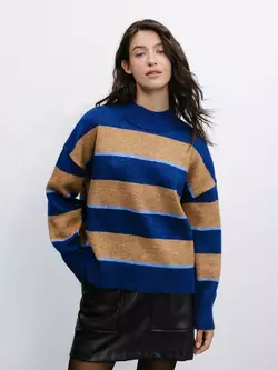 Теплий светр у різнокольорову смужку, помірний оверсайз р. XS Теплий светр у різнокольорову смужку, помірний оверсайз р. XS