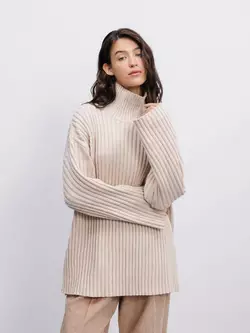 Теплий м’який светр оверсайз кольору екрю з високим коміром р. XS/S Теплий м’який светр оверсайз кольору екрю з високим коміром р. XS/S